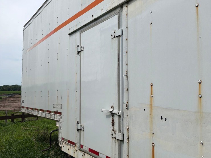 wabash-28ft-semi-van/spray-trailer-image-8
