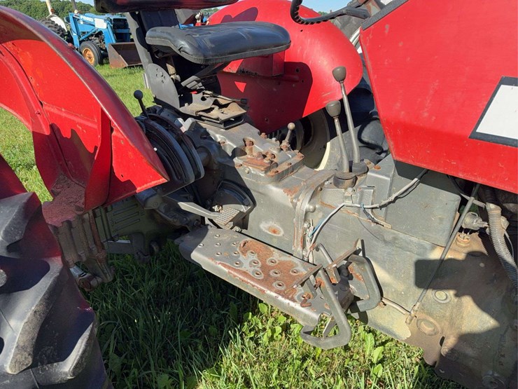 massey-ferguson-235-image-22