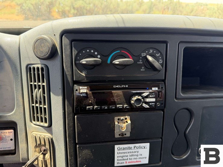 2003-international-durastar-4200-image-60