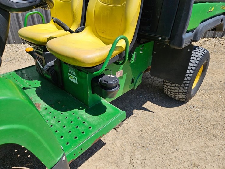 2016-john-deere-gator-image-11