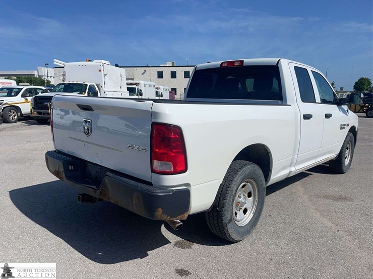 2015-dodge-1500-image-5