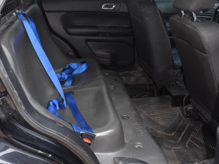 2018-ford-explorer-image-15