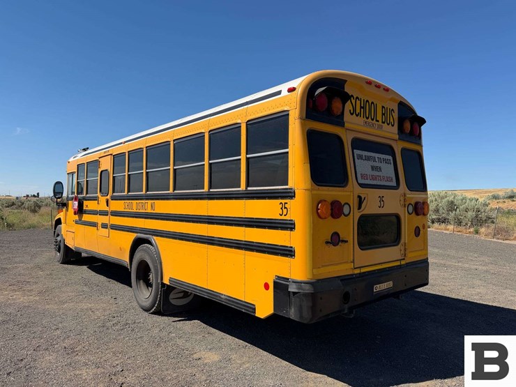 2011-blue-bird-bb-conventional-school-bus-image-3