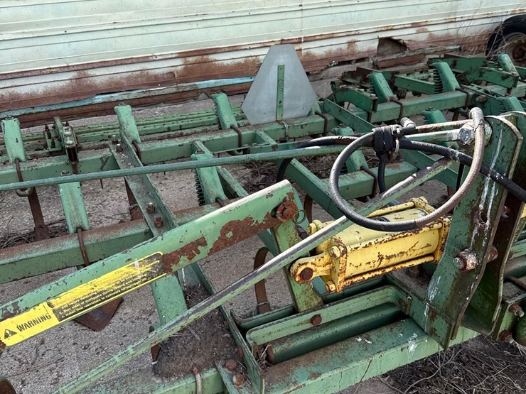 john-deere-1100-image-13