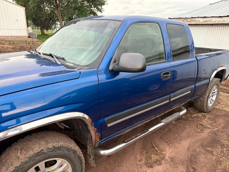 2003-chevrolet-k1500-image-23