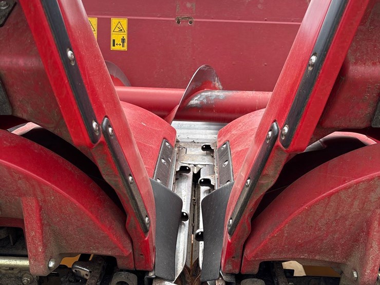 2022-case-ih-4412-image-22
