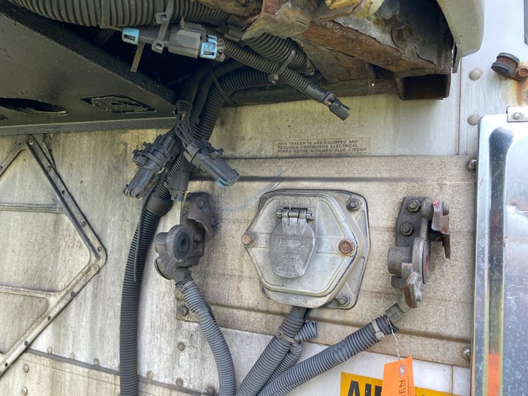 2005-utility-3000r-reefer-image-24