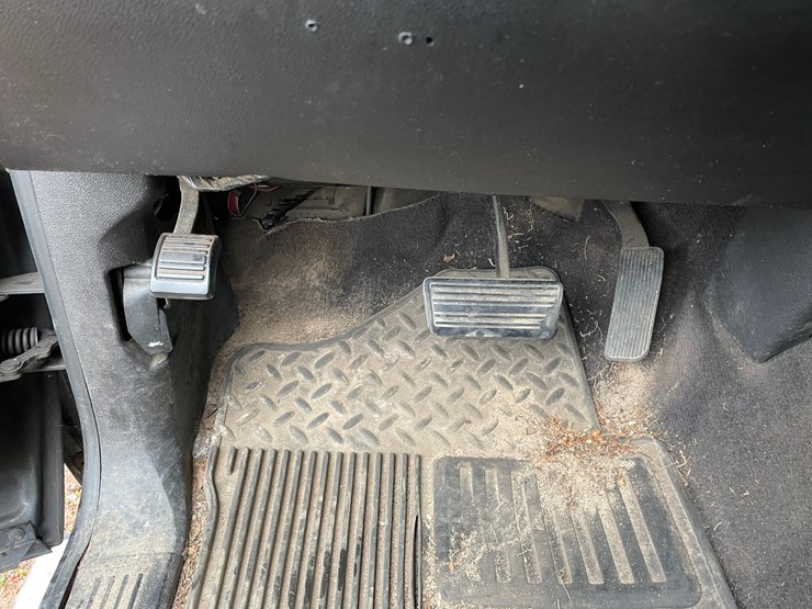 2010-gmc-1500-image-12