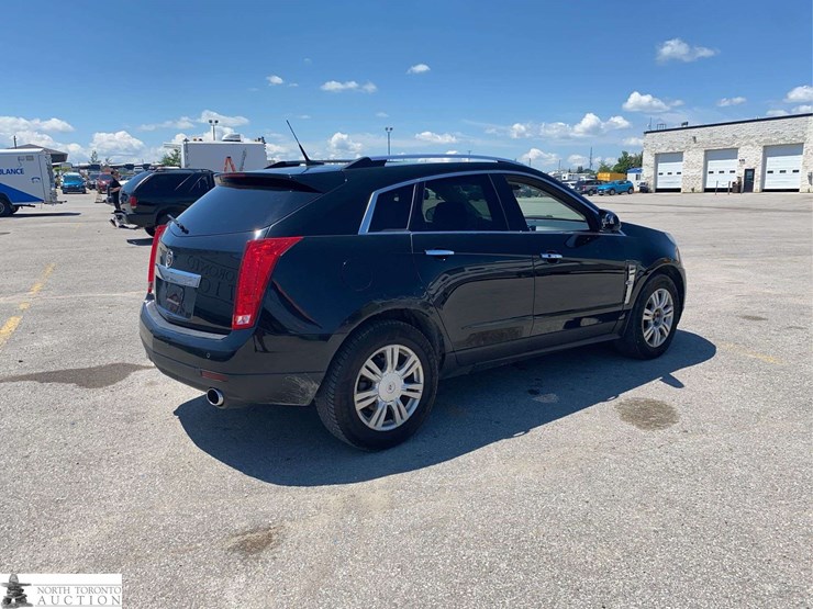 cadillac-srx-image-5