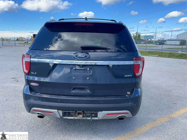 2017-ford-explorer-image-6