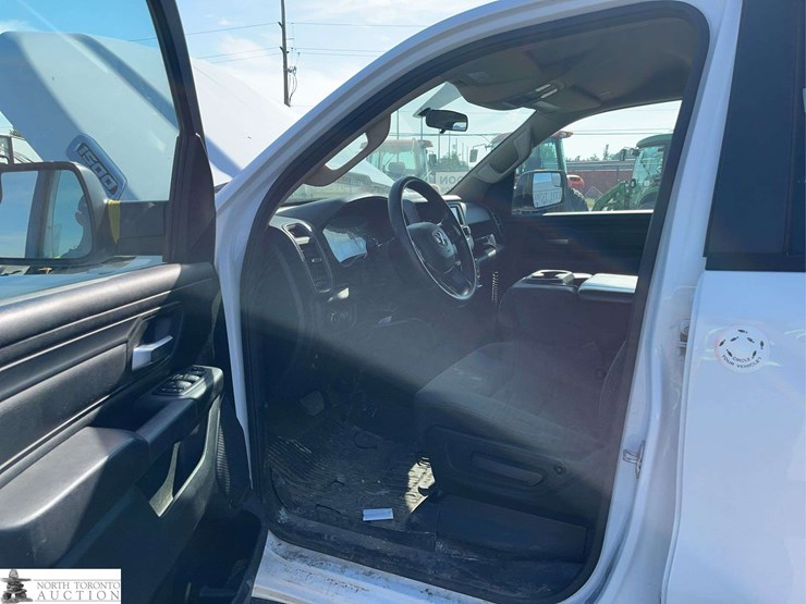 2019-dodge-1500-image-11