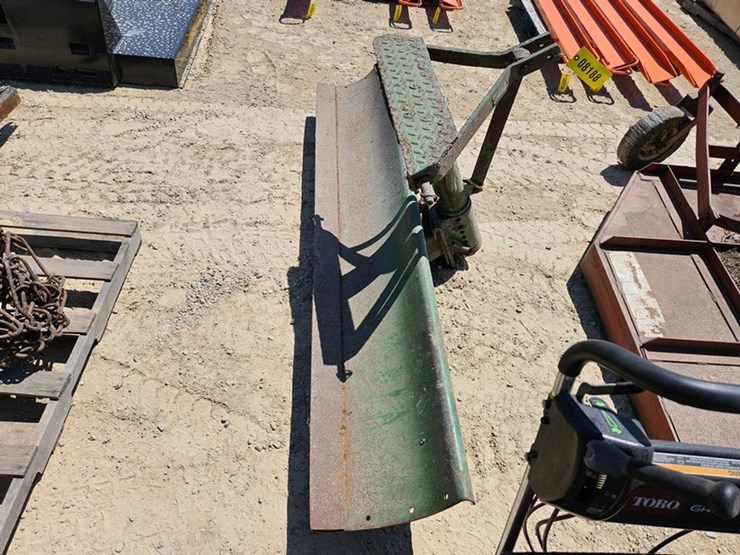 john-deere-8-image-2