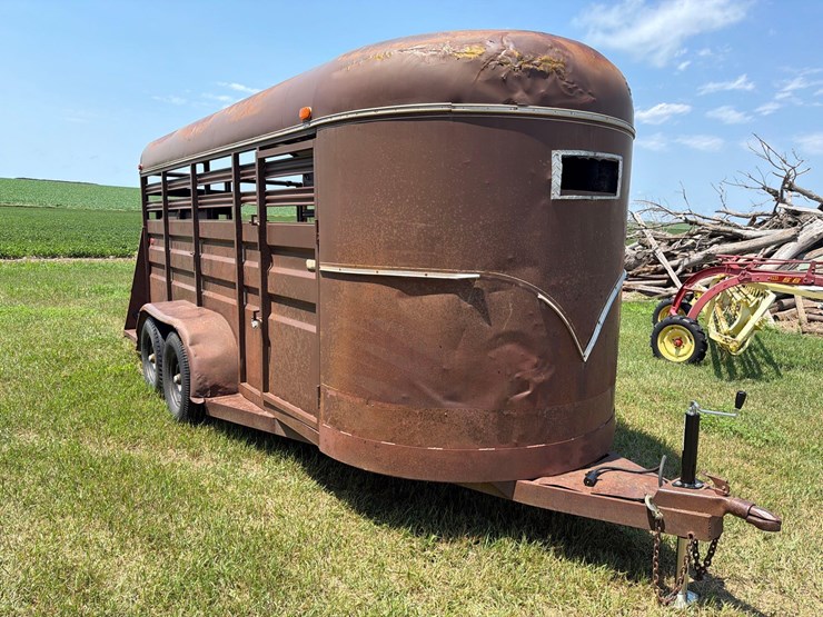 1984-circle-j-6ft-x-16ft-bumper-hitch-livestock-trailer-image-2