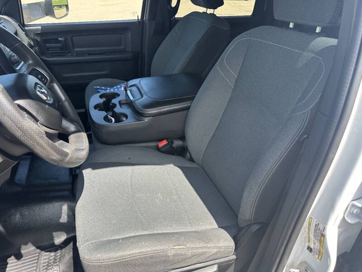 2022-dodge-3500-image-7