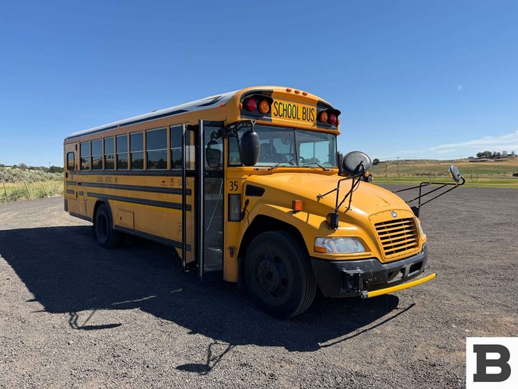 2011-blue-bird-bb-conventional-school-bus-image-7