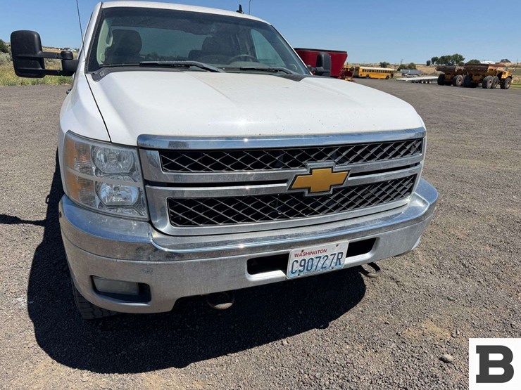 2013-chevrolet-silverado-3500-image-9