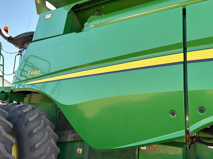 2012-john-deere-s680-image-19