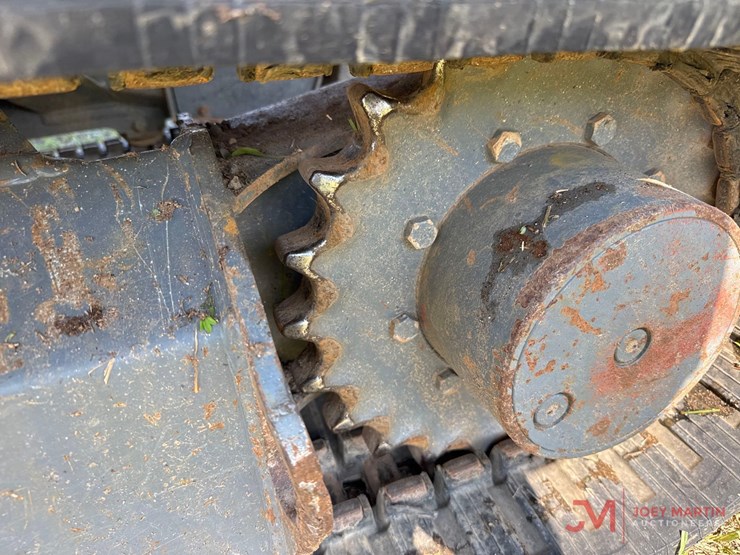 takeuchi-tb230-image-21