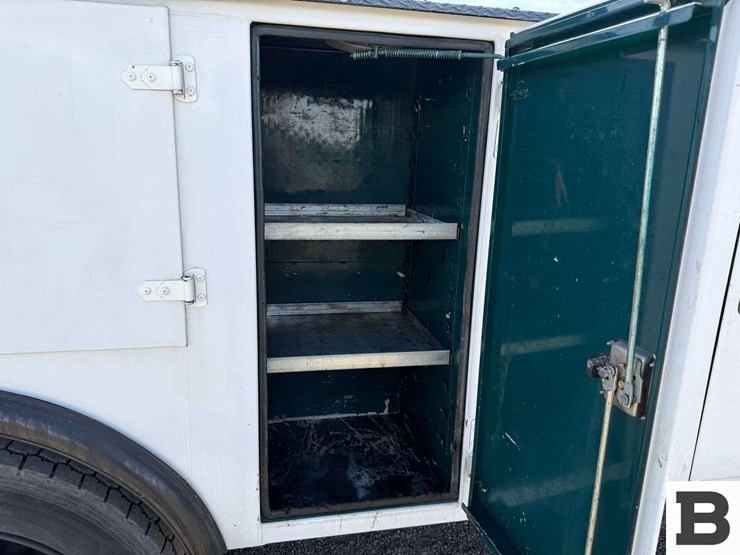 2003-international-durastar-4200-image-35