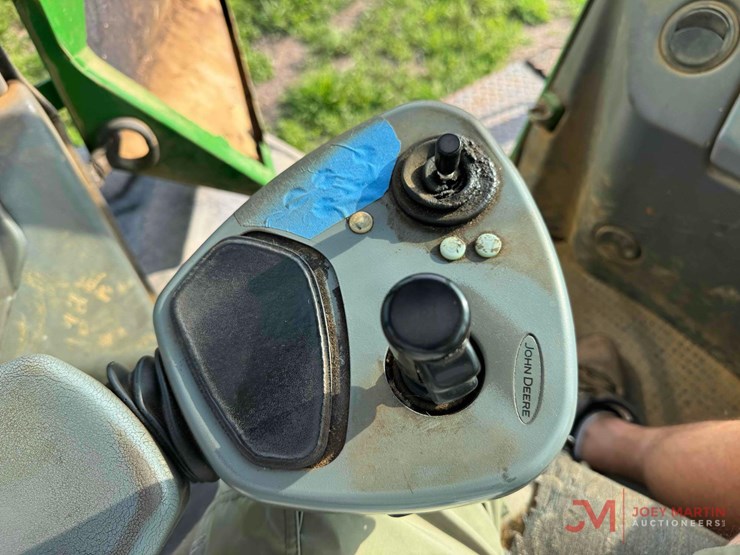 2005-deere-1110d-image-38