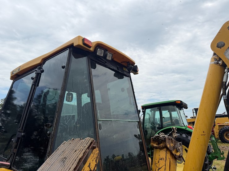 2006-caterpillar-420d-image-47