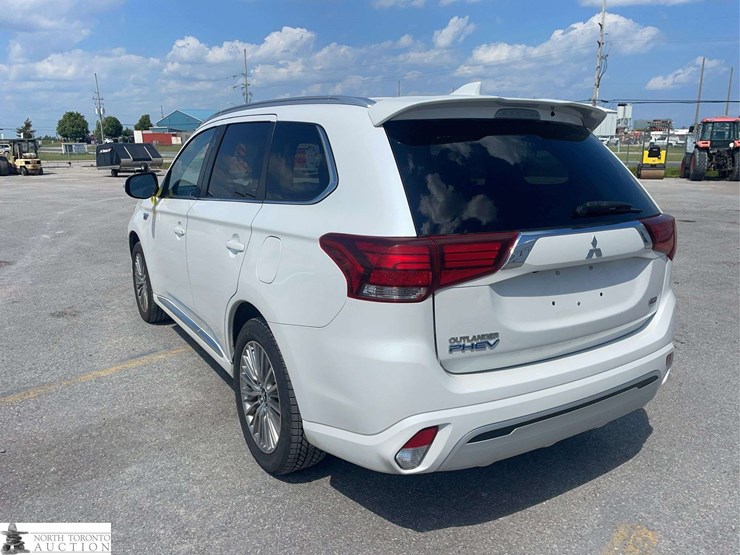 2022-mitsubishi-outlander-image-7