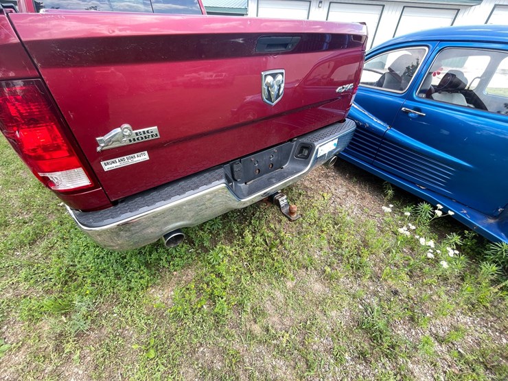 2011-dodge-1500-image-25