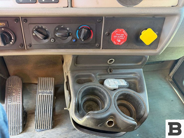 2017-kenworth-t370-image-82