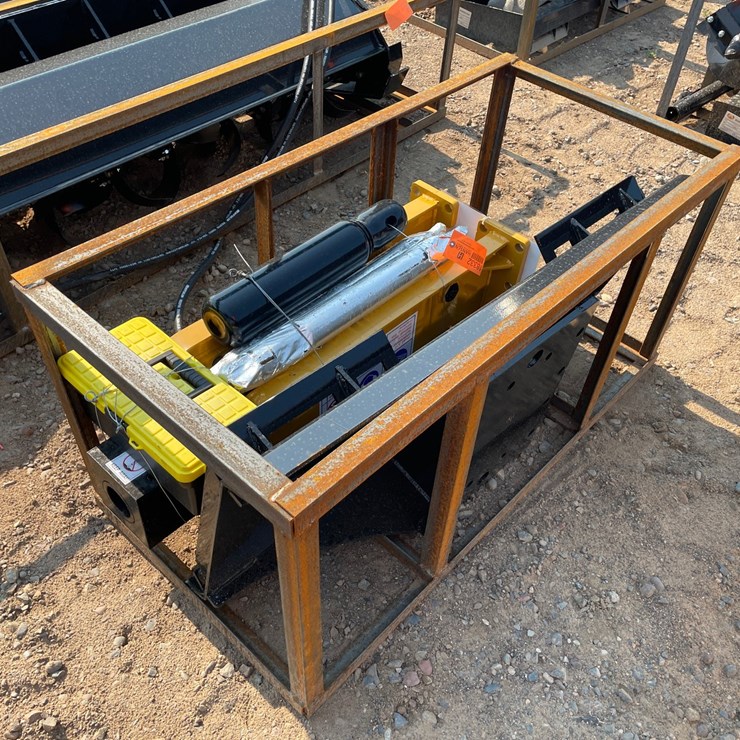 #18332 • Unused 2026 AGT Skid Steer Breaker Attachment (Princeton, MN)