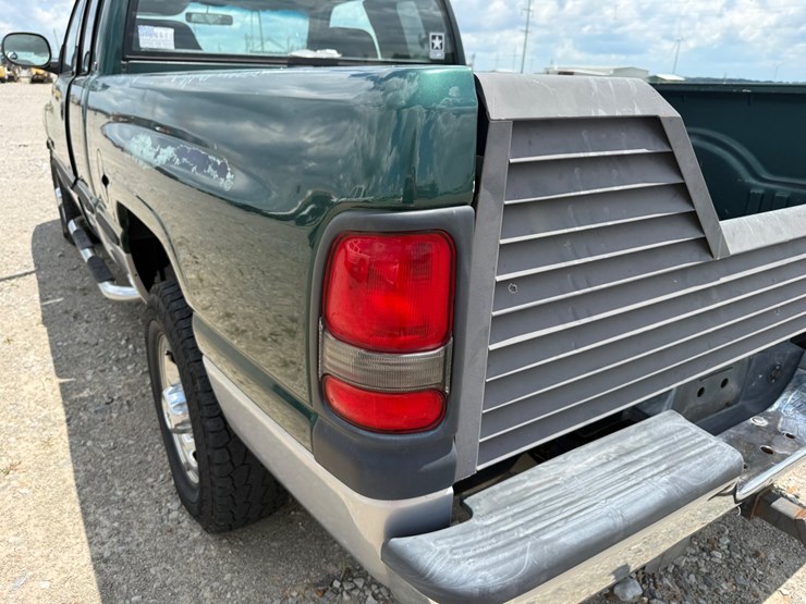 1999-dodge-ram-2500-image-14