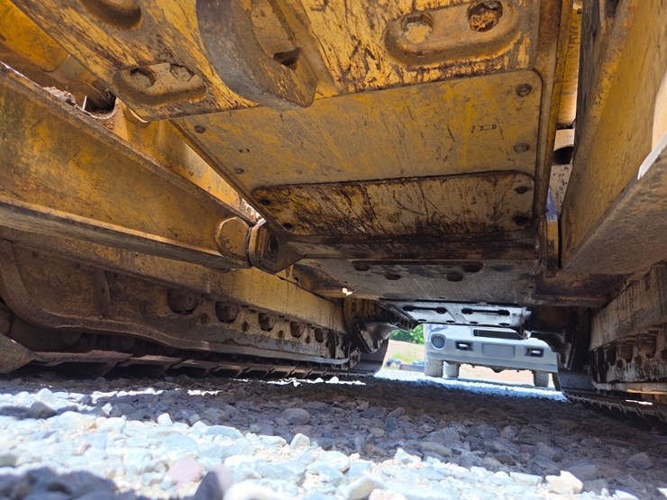 deere-650h-lt-image-30