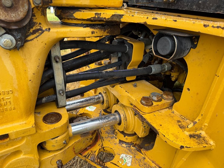 2006-caterpillar-420d-image-19
