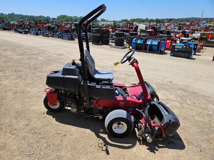 2016-toro-greensmaster-3150-image-6