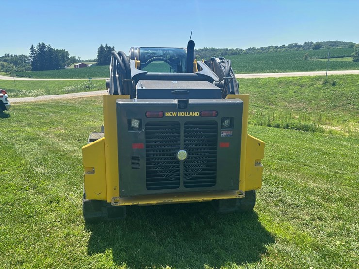 2025-new-holland-c362-image-3