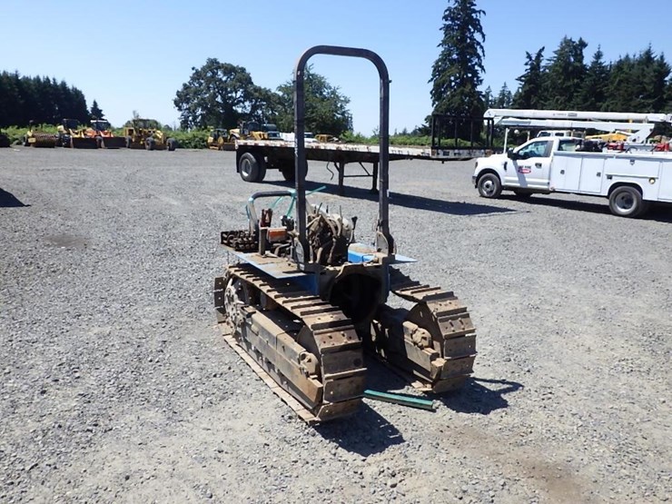 argo-tractors-tracked-tractor-image-3