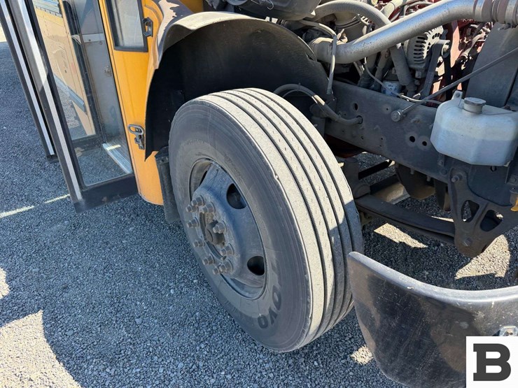 2011-blue-bird-bb-conventional-school-bus-image-47