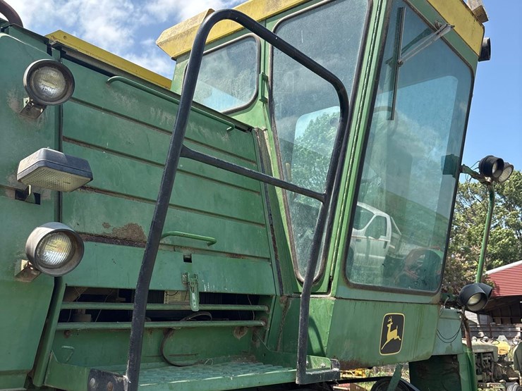 john-deere-4400-image-54
