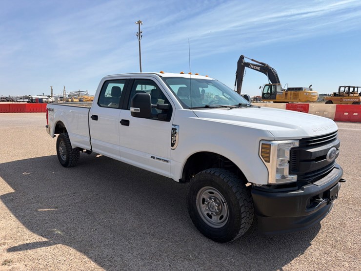 2019-ford-f350-image-3