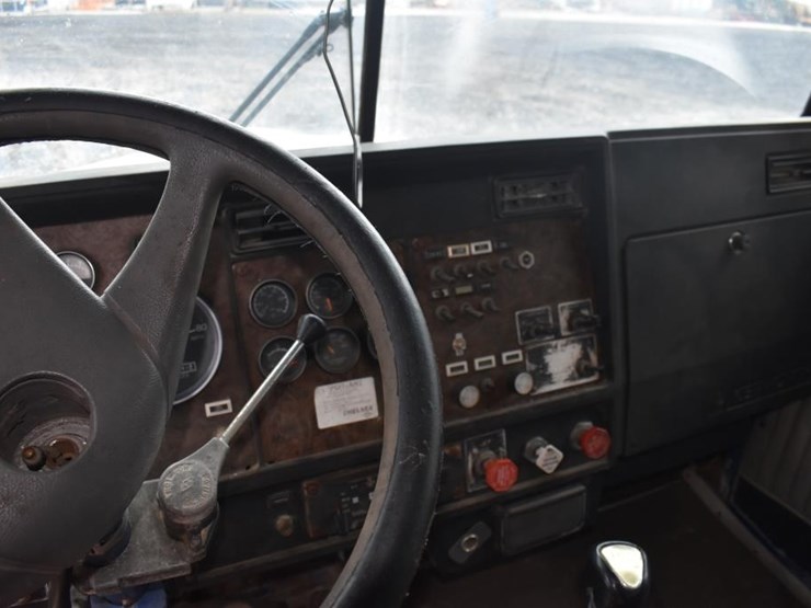1987-kenworth-t600-image-19