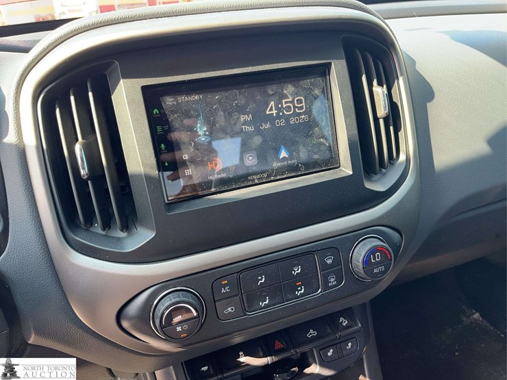 2015-chevrolet-colorado-image-13