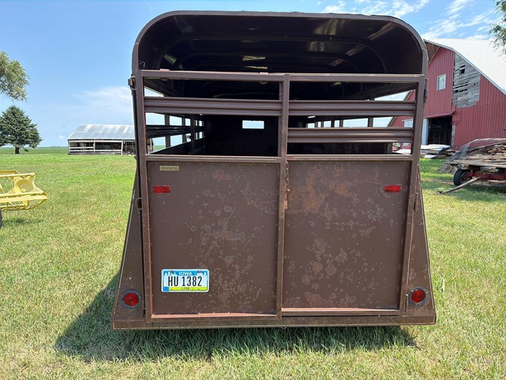 1984-circle-j-6ft-x-16ft-bumper-hitch-livestock-trailer-image-4
