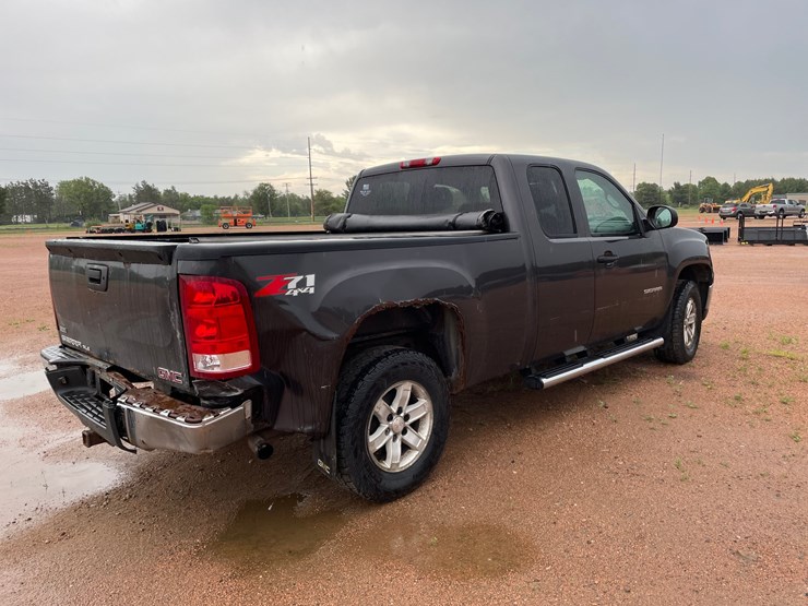 2010-gmc-1500-image-4