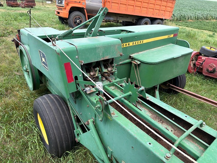 john-deere-327-image-14