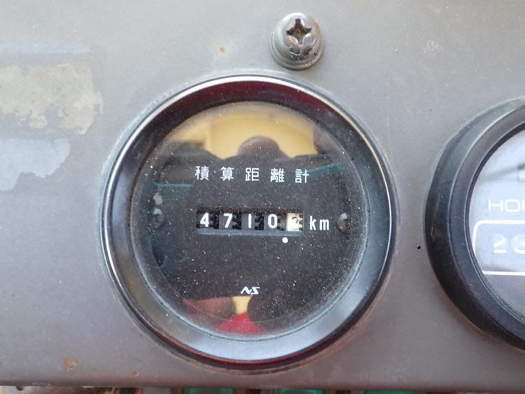 mitsubishi-mg130-motor-grader-image-39