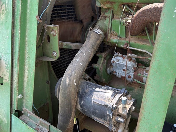 john-deere-4400-image-57