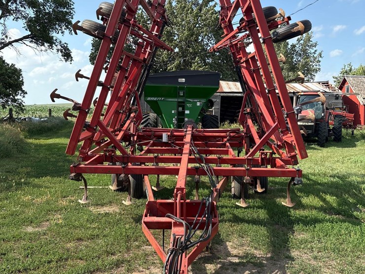 case-ih-4300-image-2