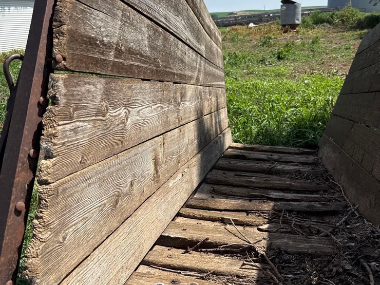 30-inch-x-11ft-portable-wooden-loading-chute-image-7