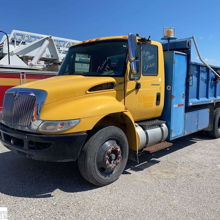 2010 INTERNATIONAL DURASTAR 4300