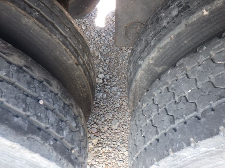 2005-utility-3000r-image-16