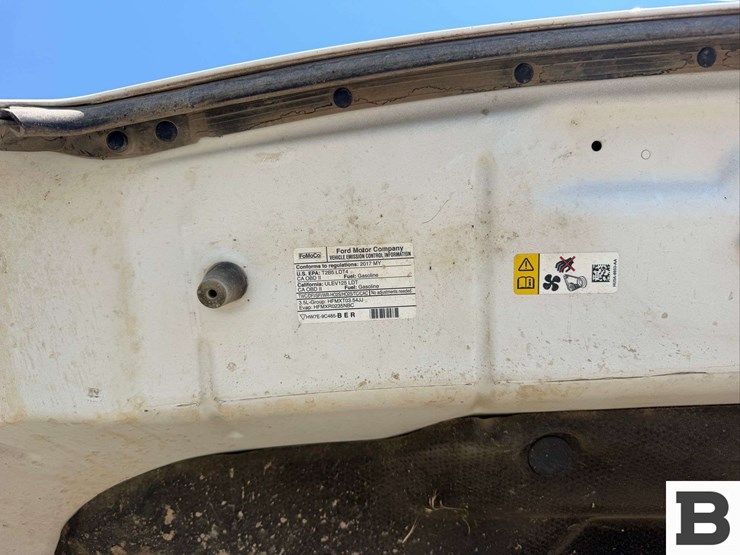 2017-ford-f150-image-32